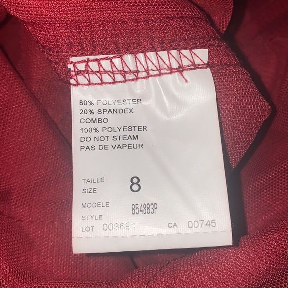 ✨ JS Collections Tiered Crepe Sheath Dress✨ - Picture 8 of 9